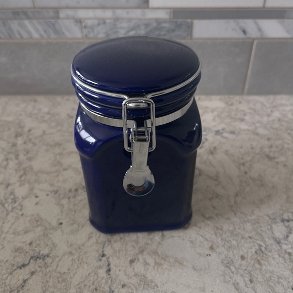 The Cellar Cobalt Blue airtight 6 x 4 canister for Federated Dept Stores‎ - Picture 1 of 9